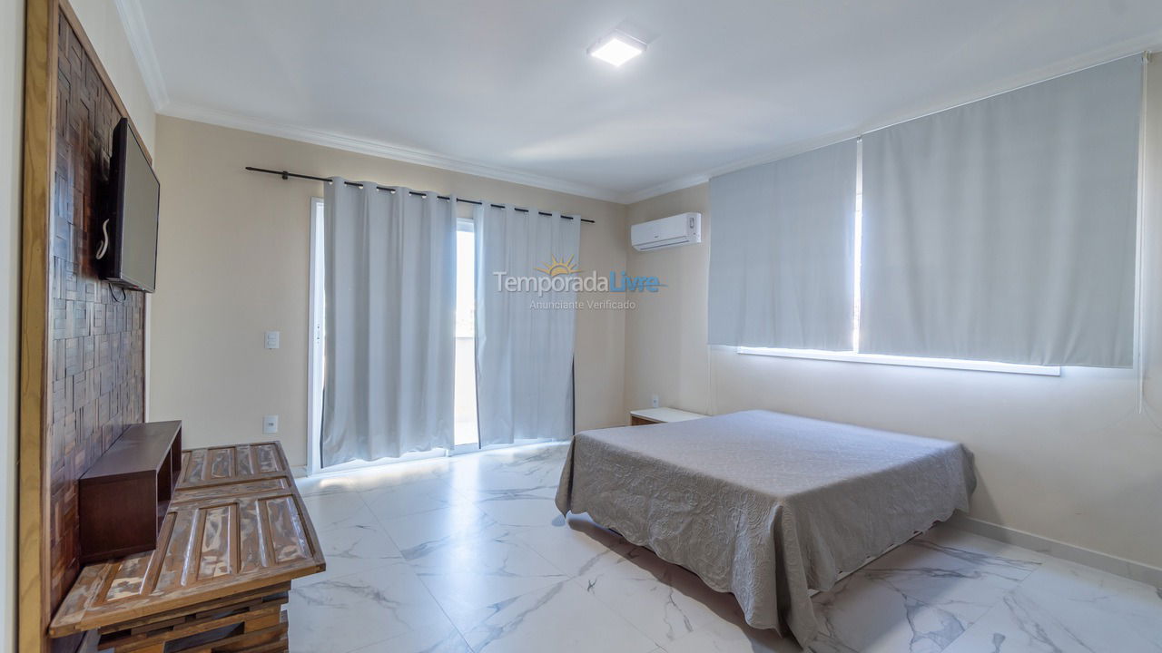 Apartamento para aluguel de temporada em Bombinhas (Canto Grande)