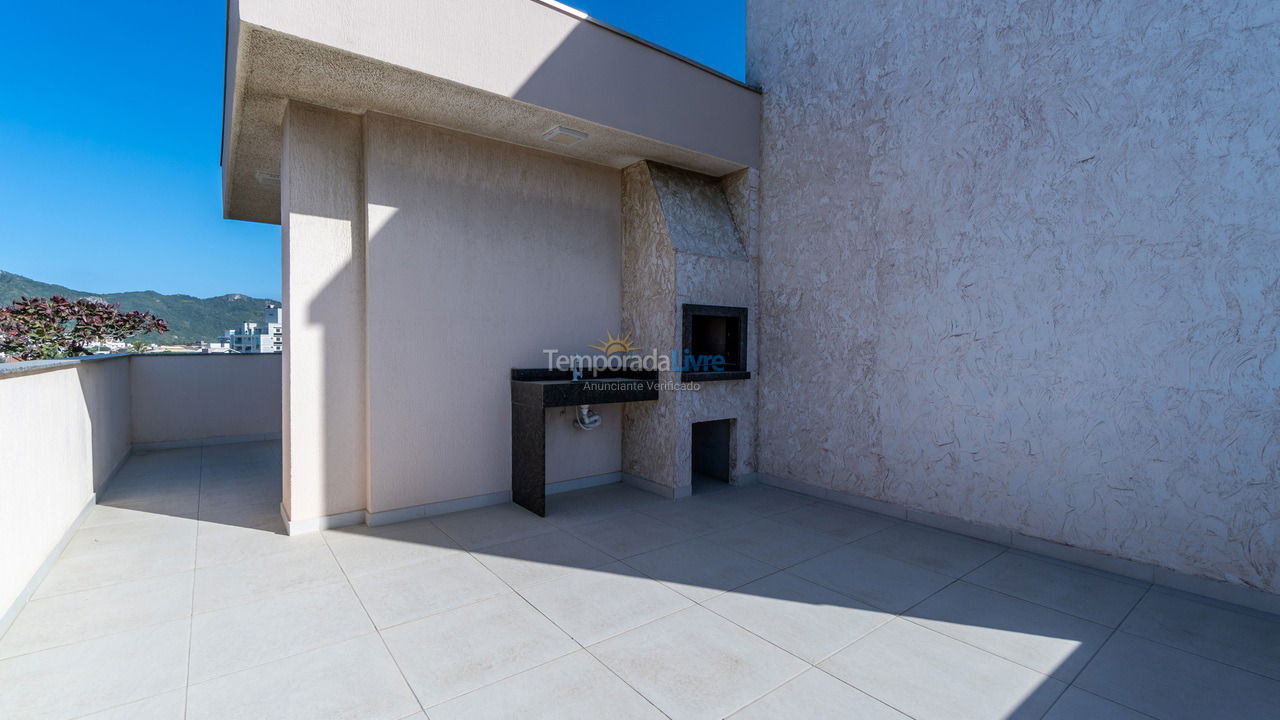 Apartamento para aluguel de temporada em Bombinhas (Canto Grande)