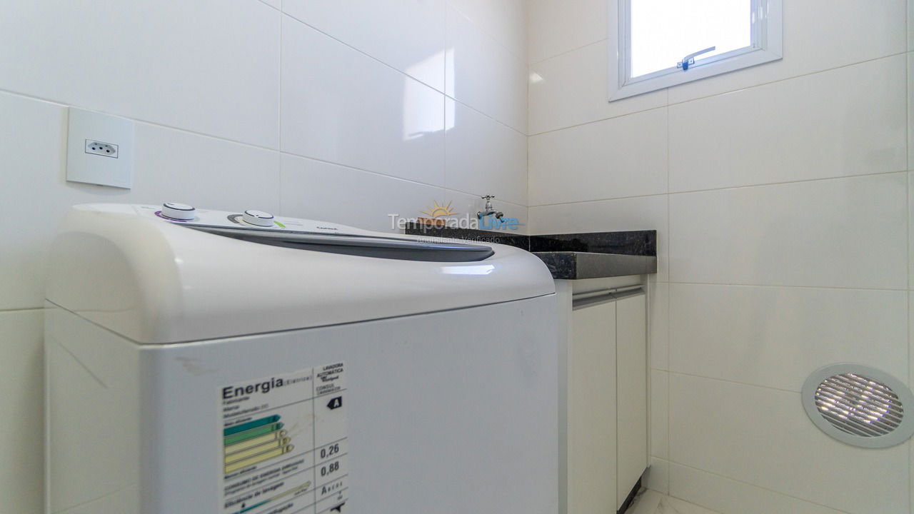 Apartamento para aluguel de temporada em Bombinhas (Canto Grande)
