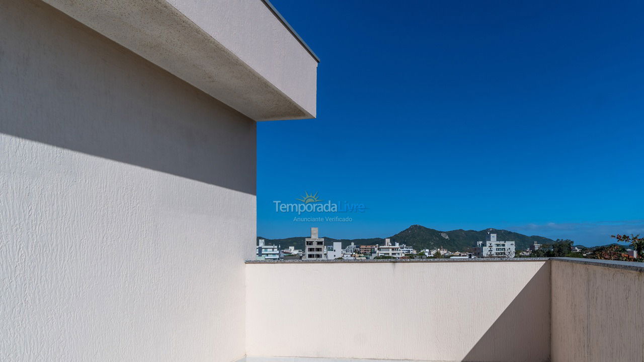 Apartamento para aluguel de temporada em Bombinhas (Canto Grande)