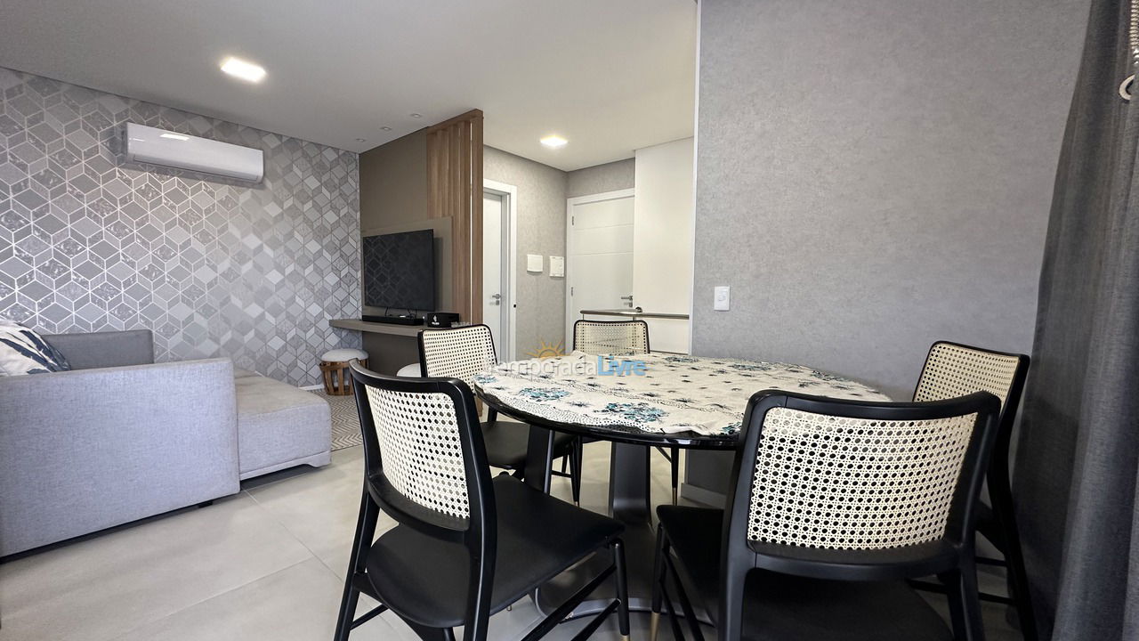 Apartamento para aluguel de temporada em Bombinhas (Canto Grande)