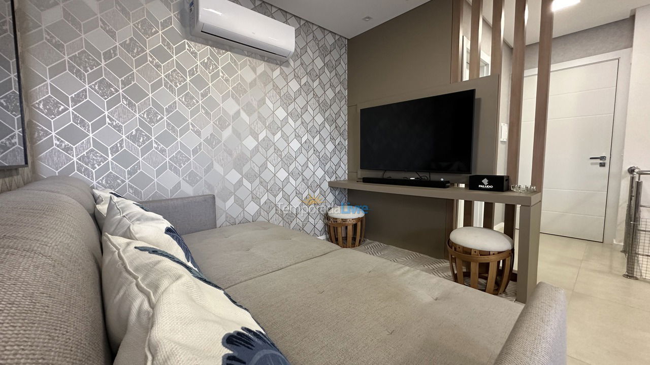 Apartamento para aluguel de temporada em Bombinhas (Canto Grande)