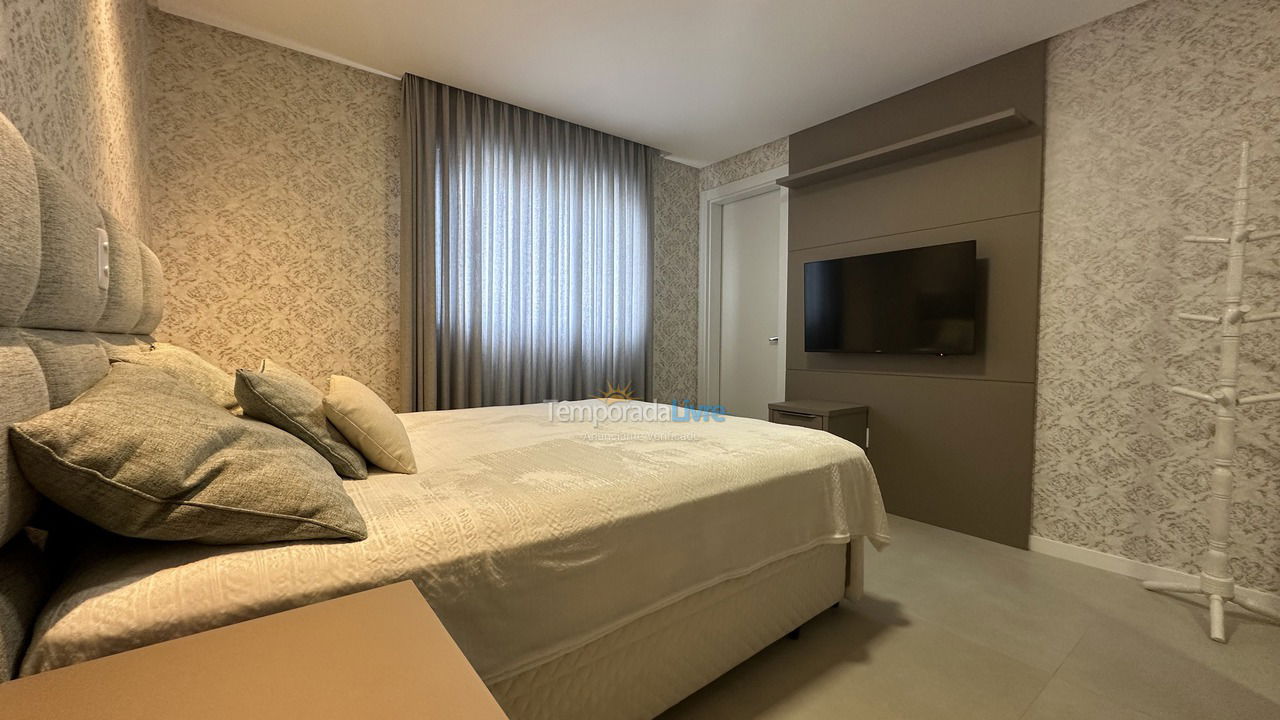 Apartamento para aluguel de temporada em Bombinhas (Canto Grande)