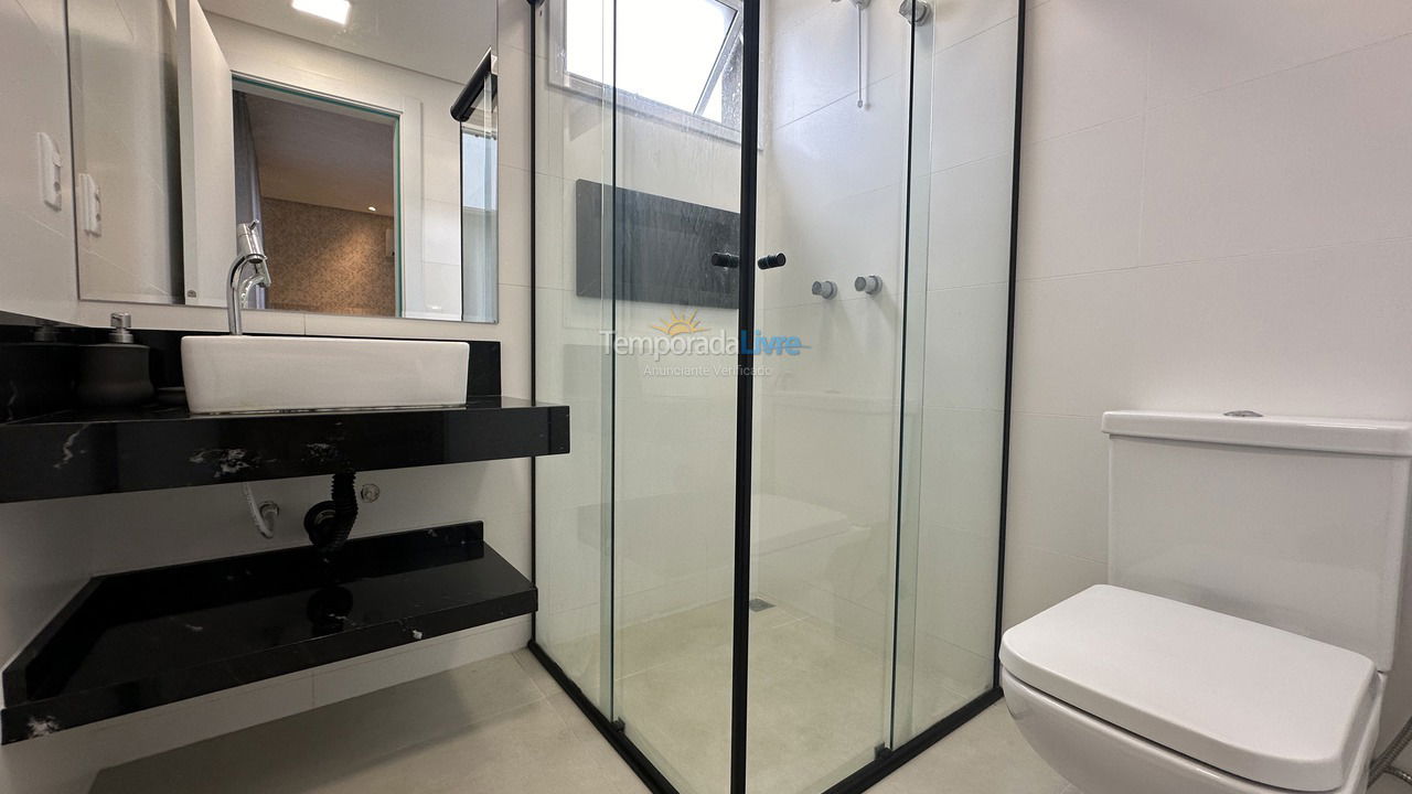 Apartamento para aluguel de temporada em Bombinhas (Canto Grande)