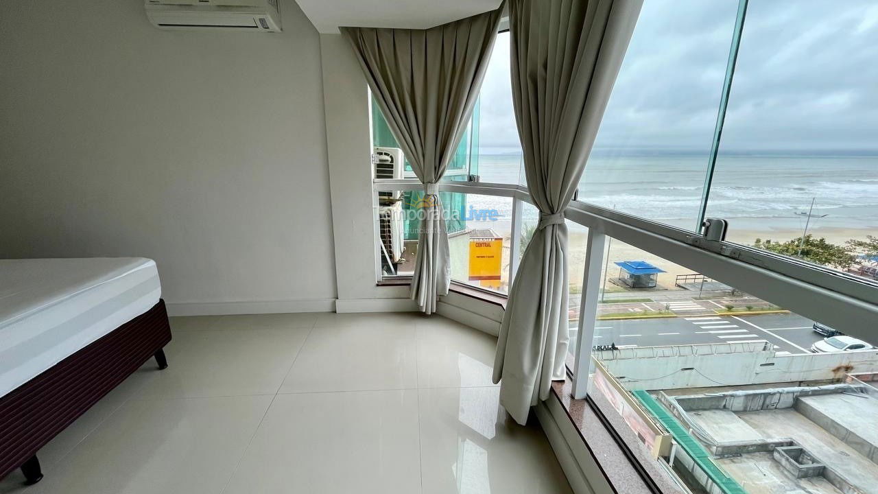 Apartment for vacation rental in Itapema (Centro)