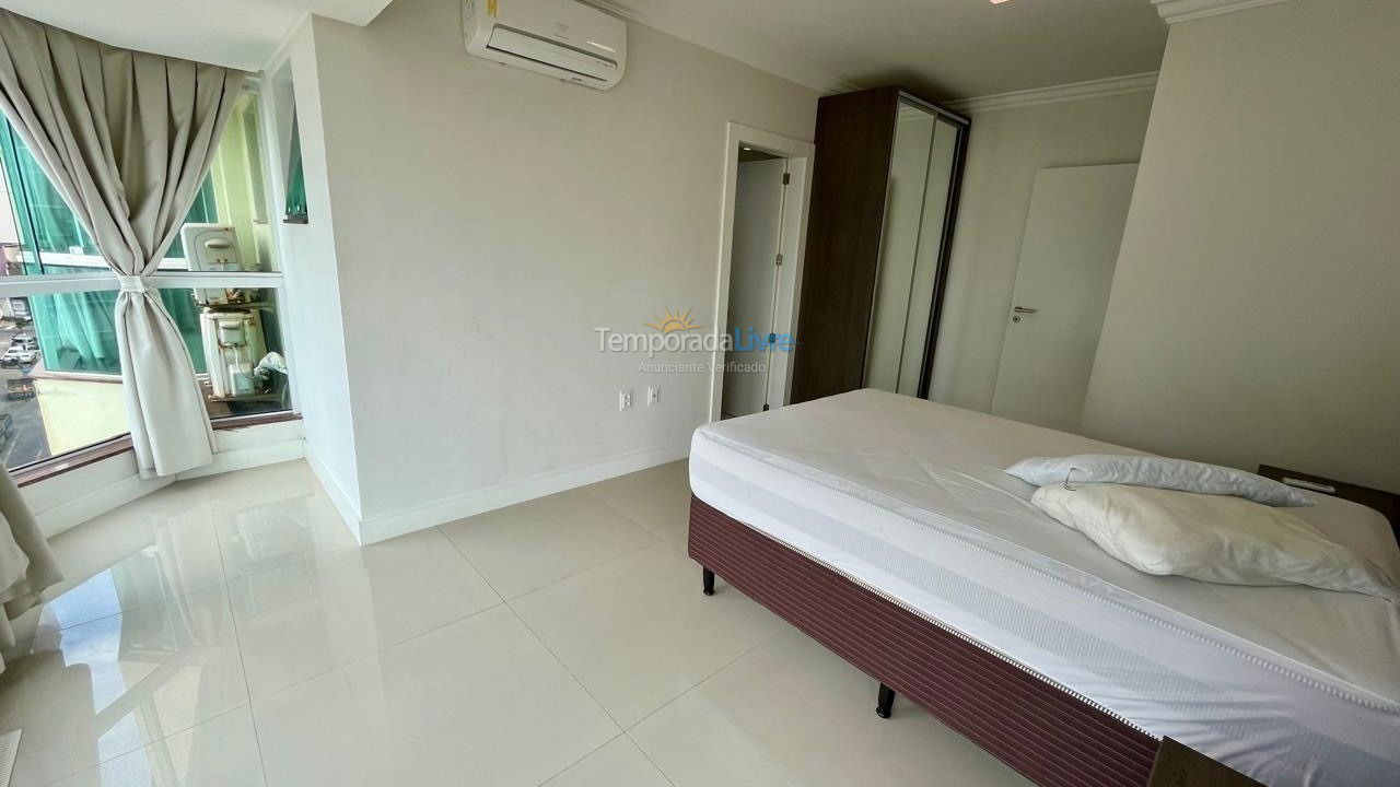 Apartment for vacation rental in Itapema (Centro)