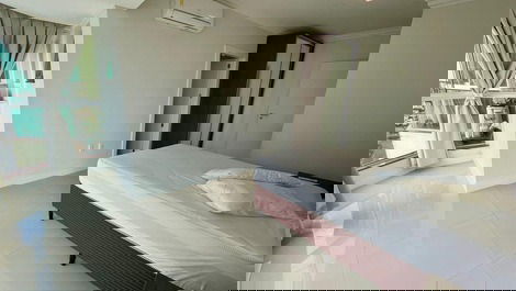 High-Standard Apartment Facing the Sea in the Center of Itapema