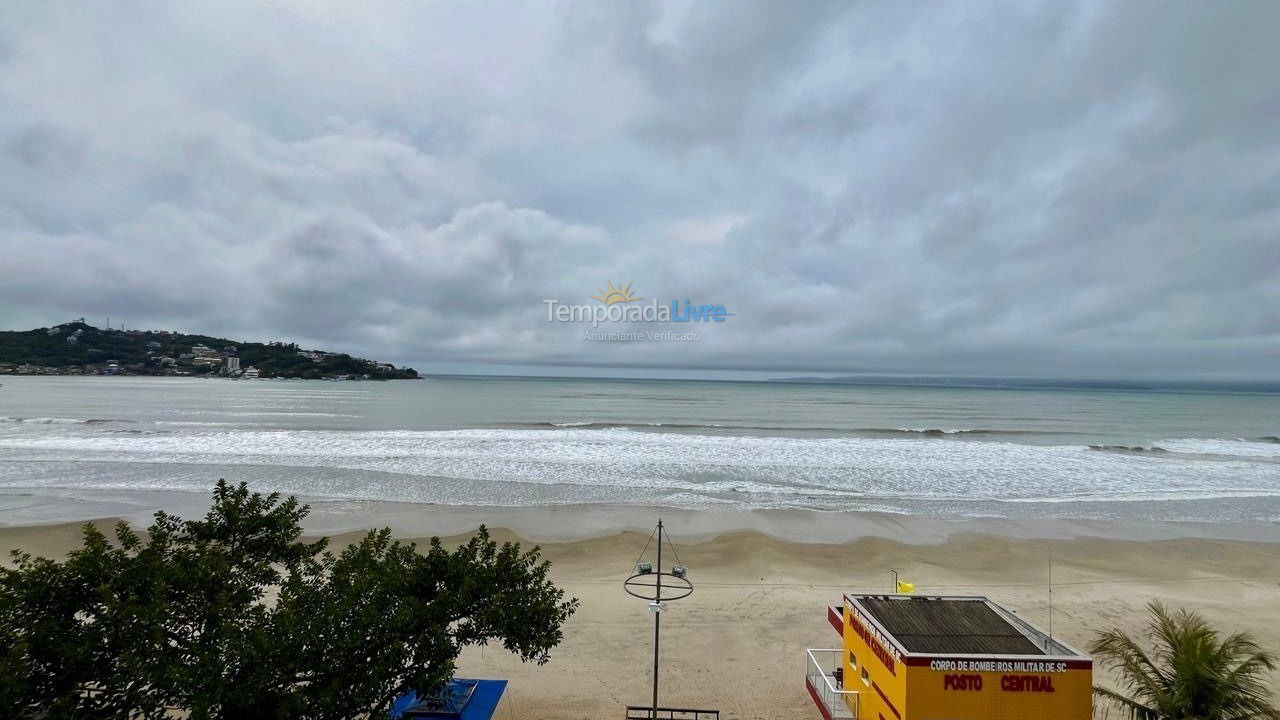 Apartment for vacation rental in Itapema (Centro)