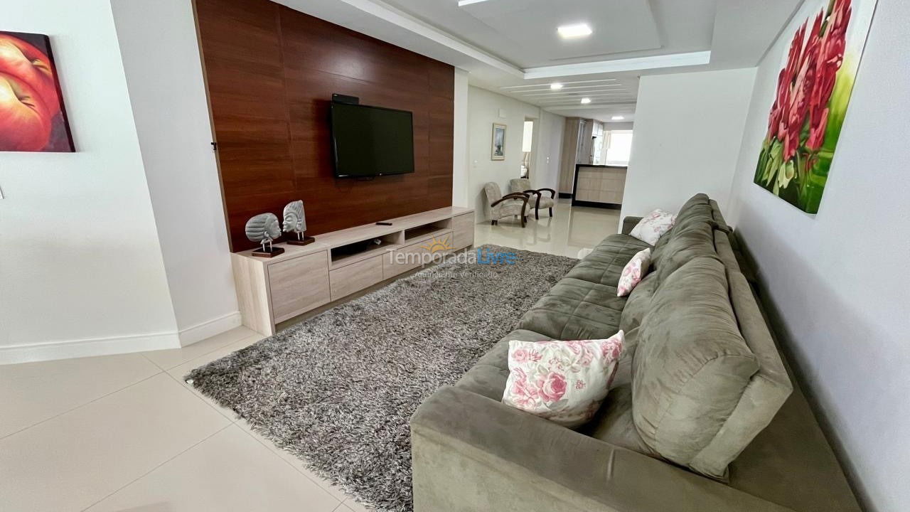 Apartment for vacation rental in Itapema (Centro)