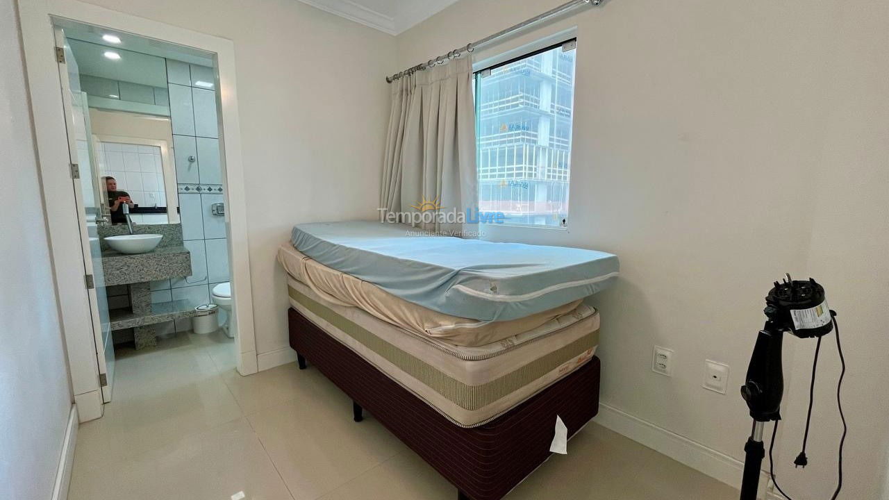 Apartment for vacation rental in Itapema (Centro)