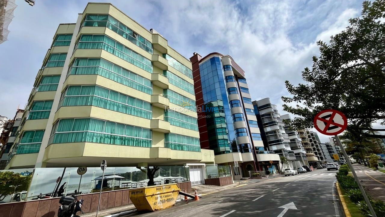 Apartment for vacation rental in Itapema (Centro)