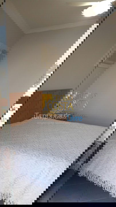Apartamento para aluguel de temporada em Itapema (Meia Praia)