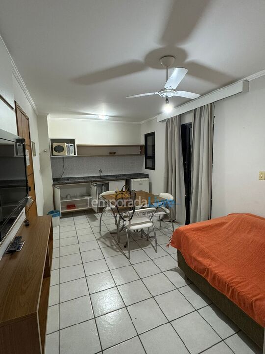Apartment for vacation rental in Caraguatatuba (Centro)