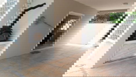 Casa com Piscina e Churrasqueira em Canasvieiras