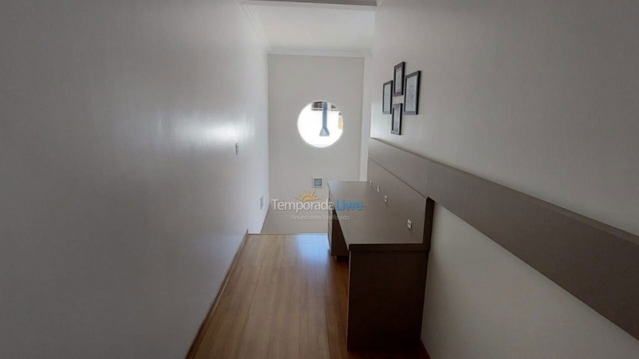 Casa para aluguel de temporada em Florianopolis (Canasvieiras)