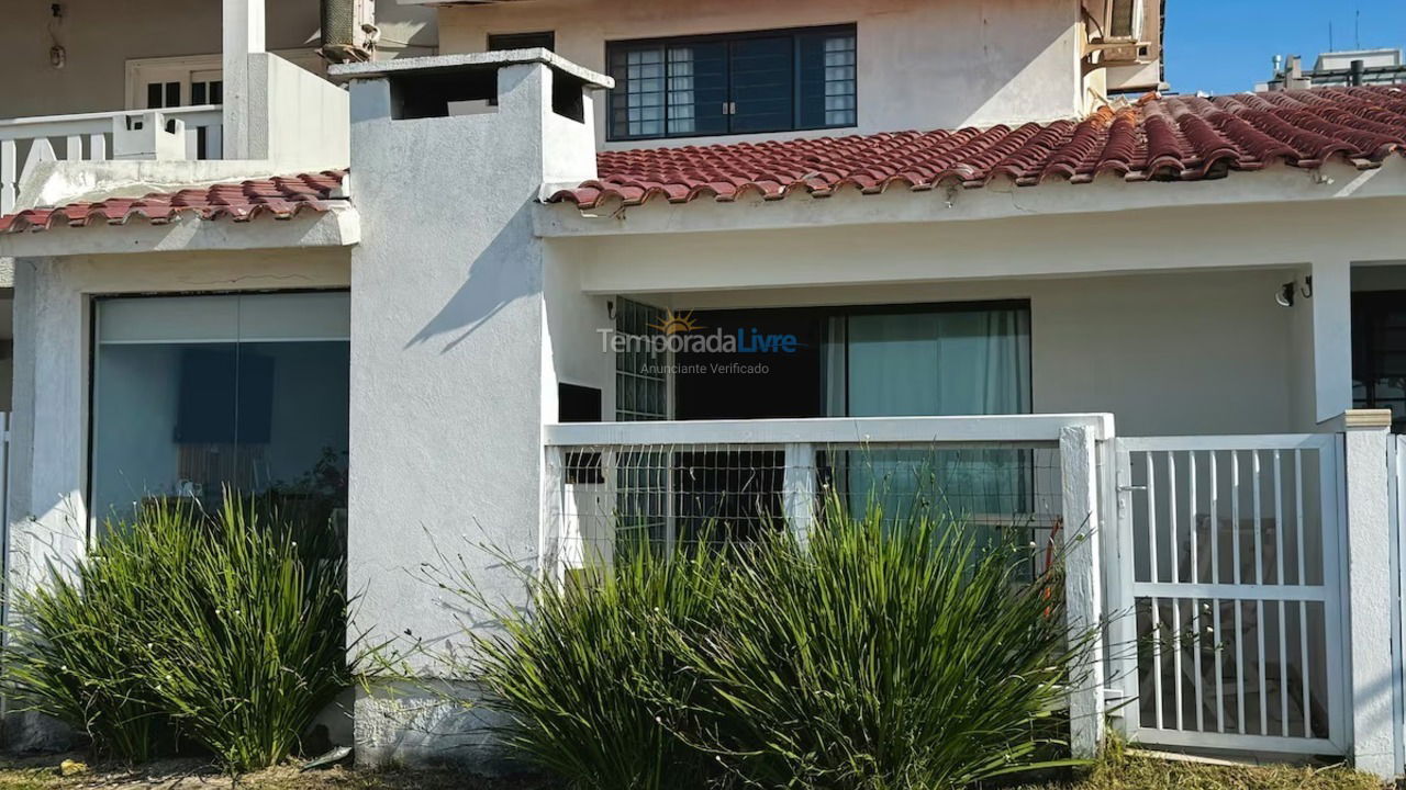 House for vacation rental in Bombinhas (Praia de Bombas)