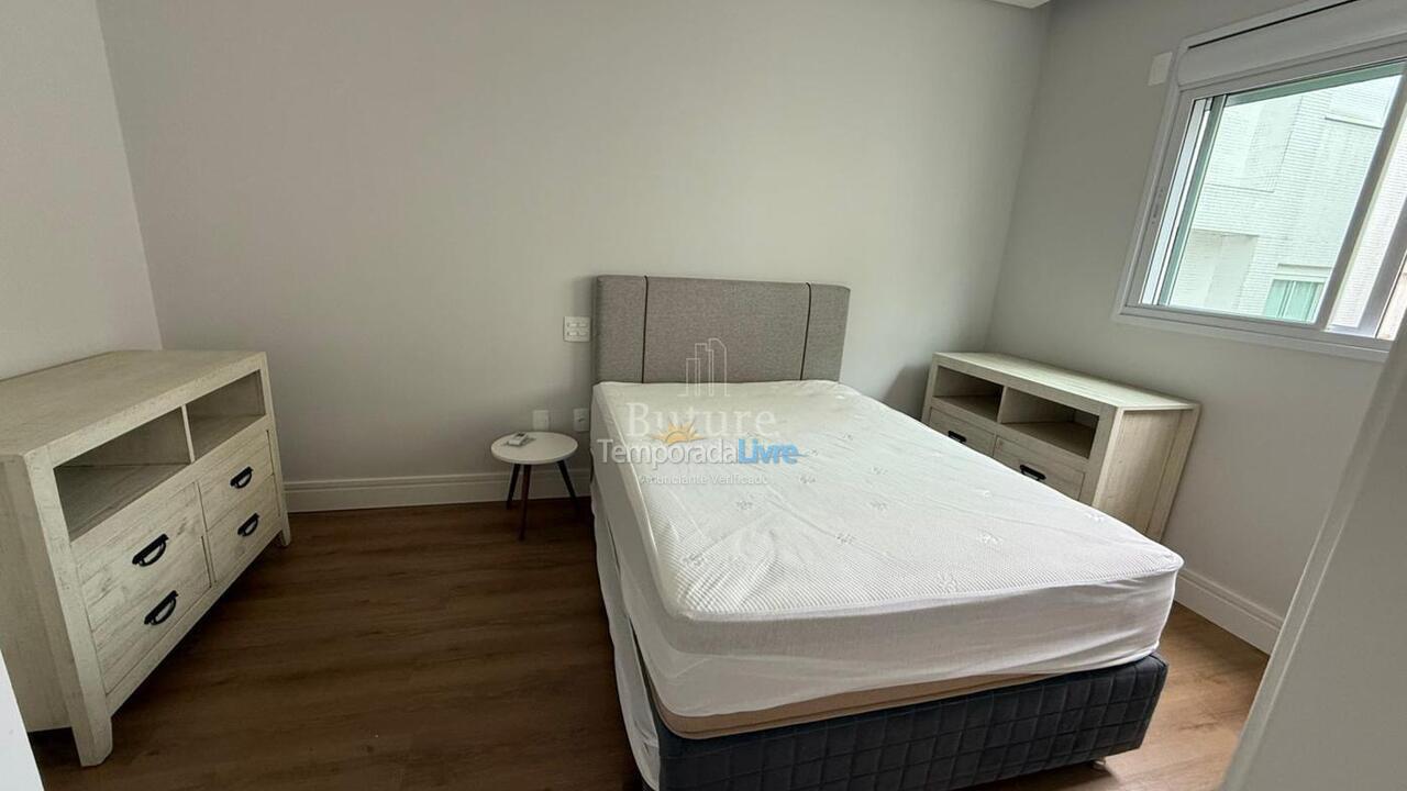 Apartamento para alquiler de vacaciones em Itapema (Meia Praia)