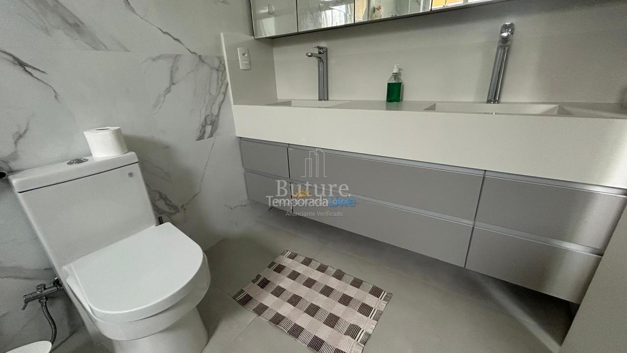 Apartamento para alquiler de vacaciones em Itapema (Meia Praia)