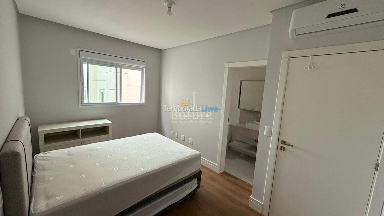 Apartamento para alquiler de vacaciones em Itapema (Meia Praia)