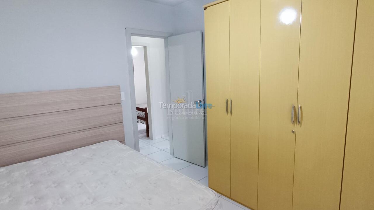 Apartamento para aluguel de temporada em Itapema (Meia Praia)