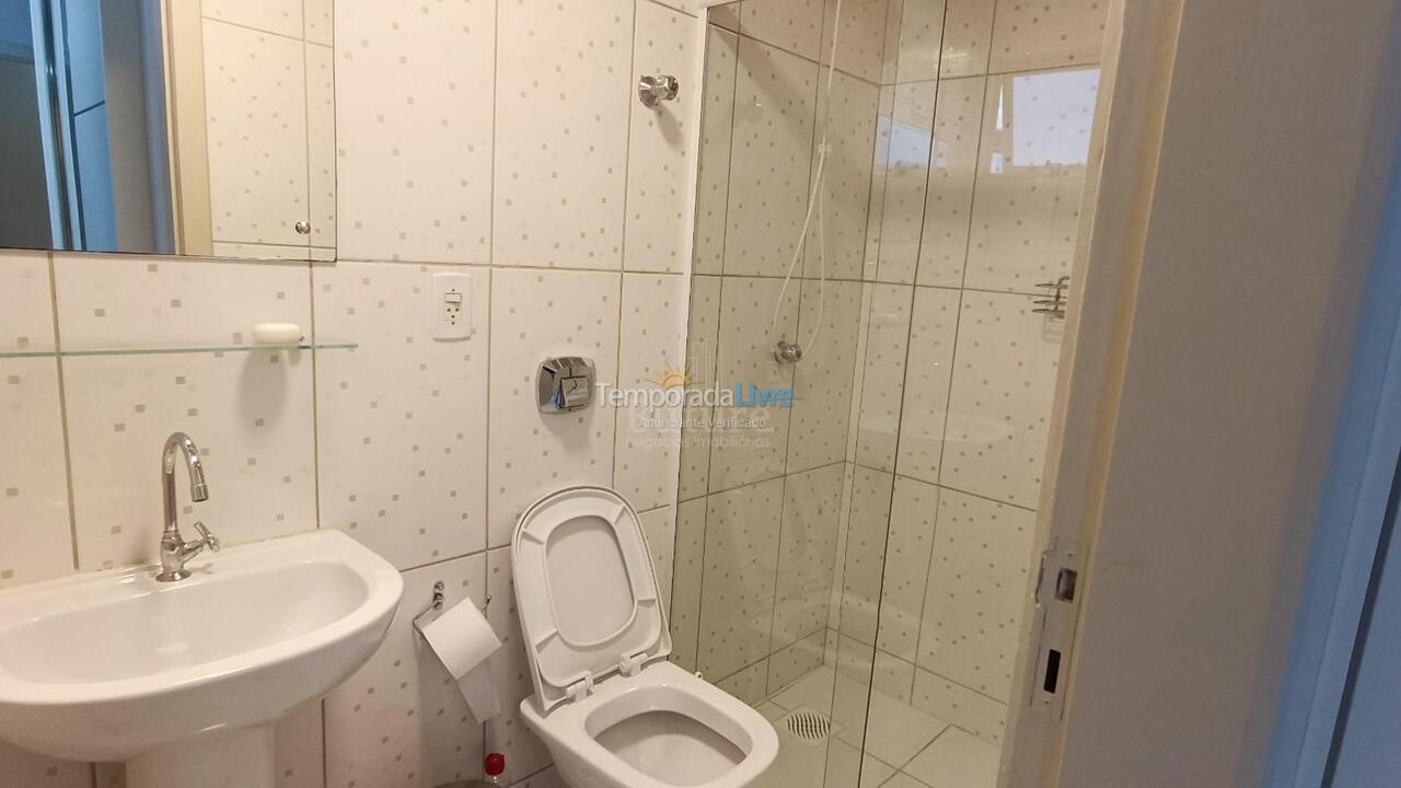 Apartamento para aluguel de temporada em Itapema (Meia Praia)