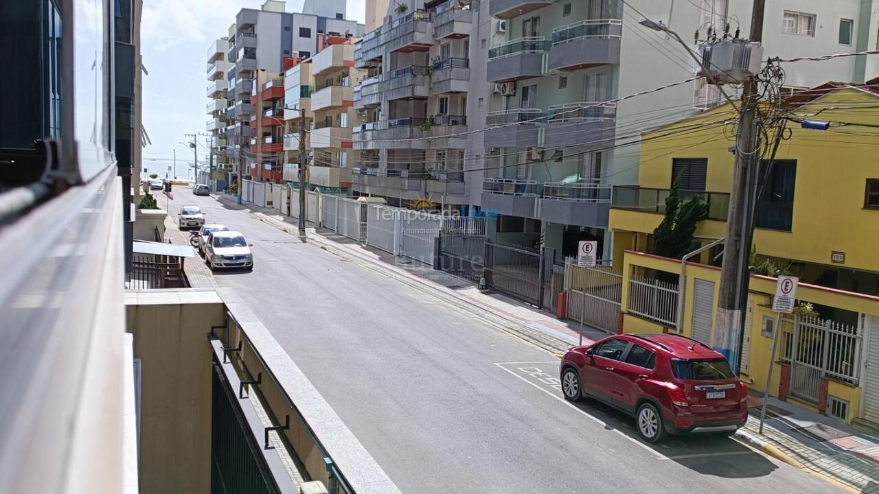 Apartamento para aluguel de temporada em Itapema (Meia Praia)