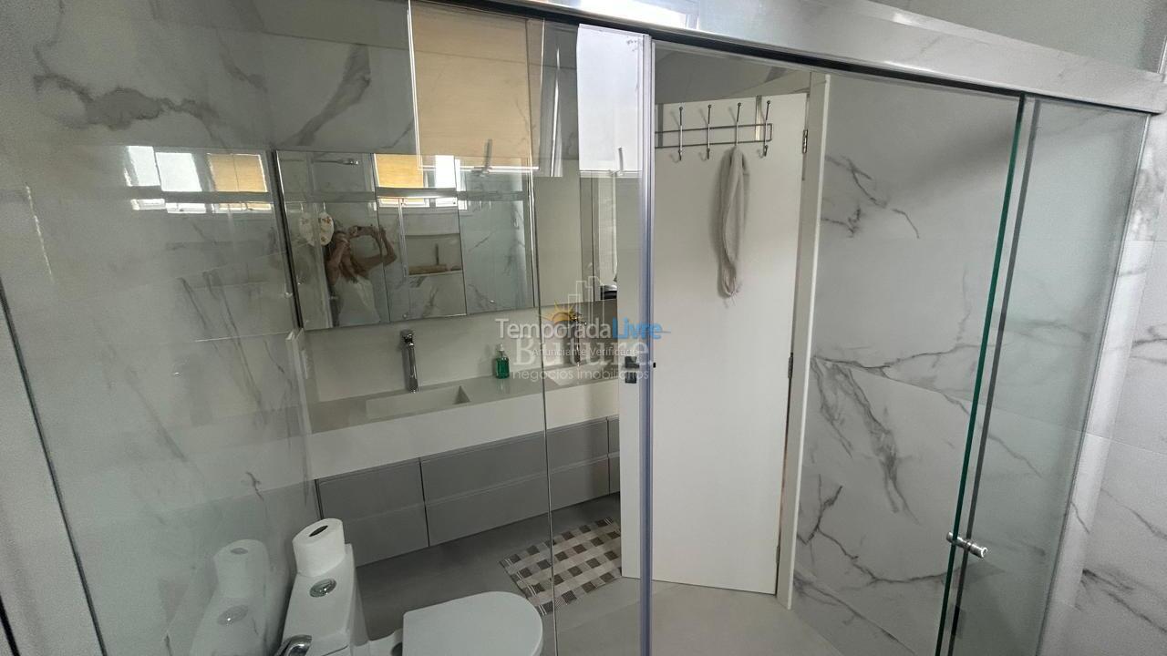 Apartamento para alquiler de vacaciones em Itapema (Meia Praia)