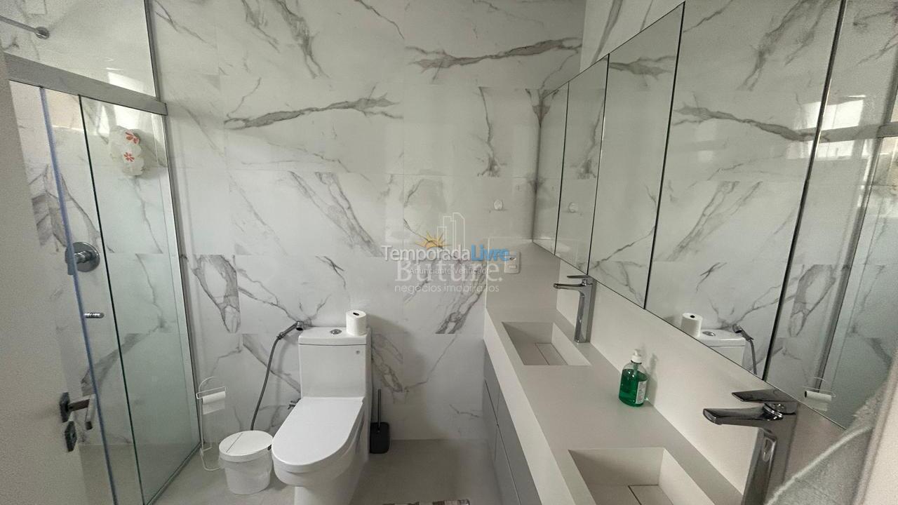 Apartamento para alquiler de vacaciones em Itapema (Meia Praia)