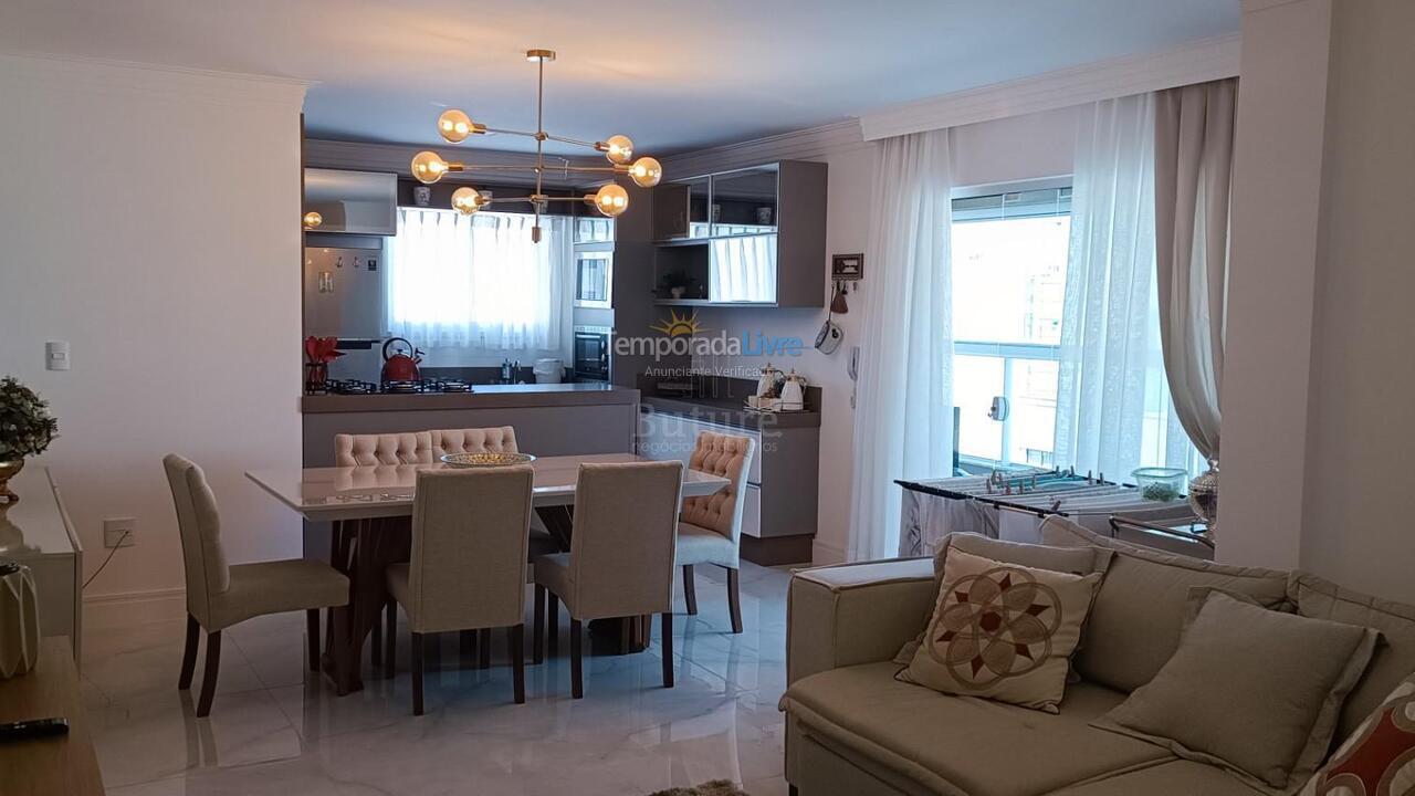 Apartamento para alquiler de vacaciones em Itapema (Meia Praia)