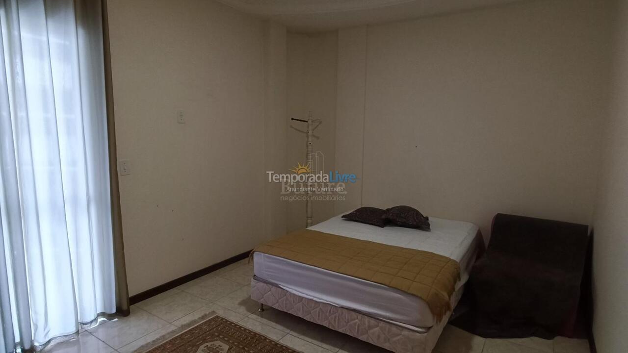 Apartment for vacation rental in Itapema (Meia Praia)