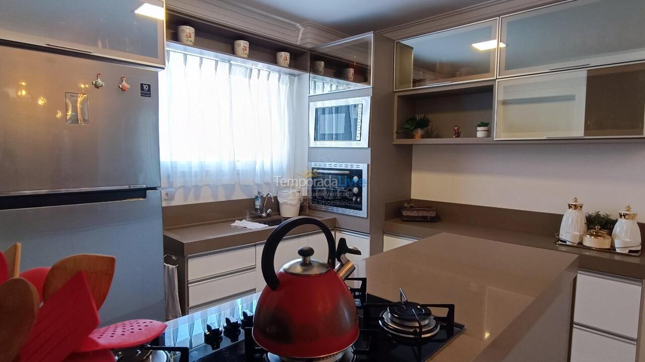 Apartamento para alquiler de vacaciones em Itapema (Meia Praia)
