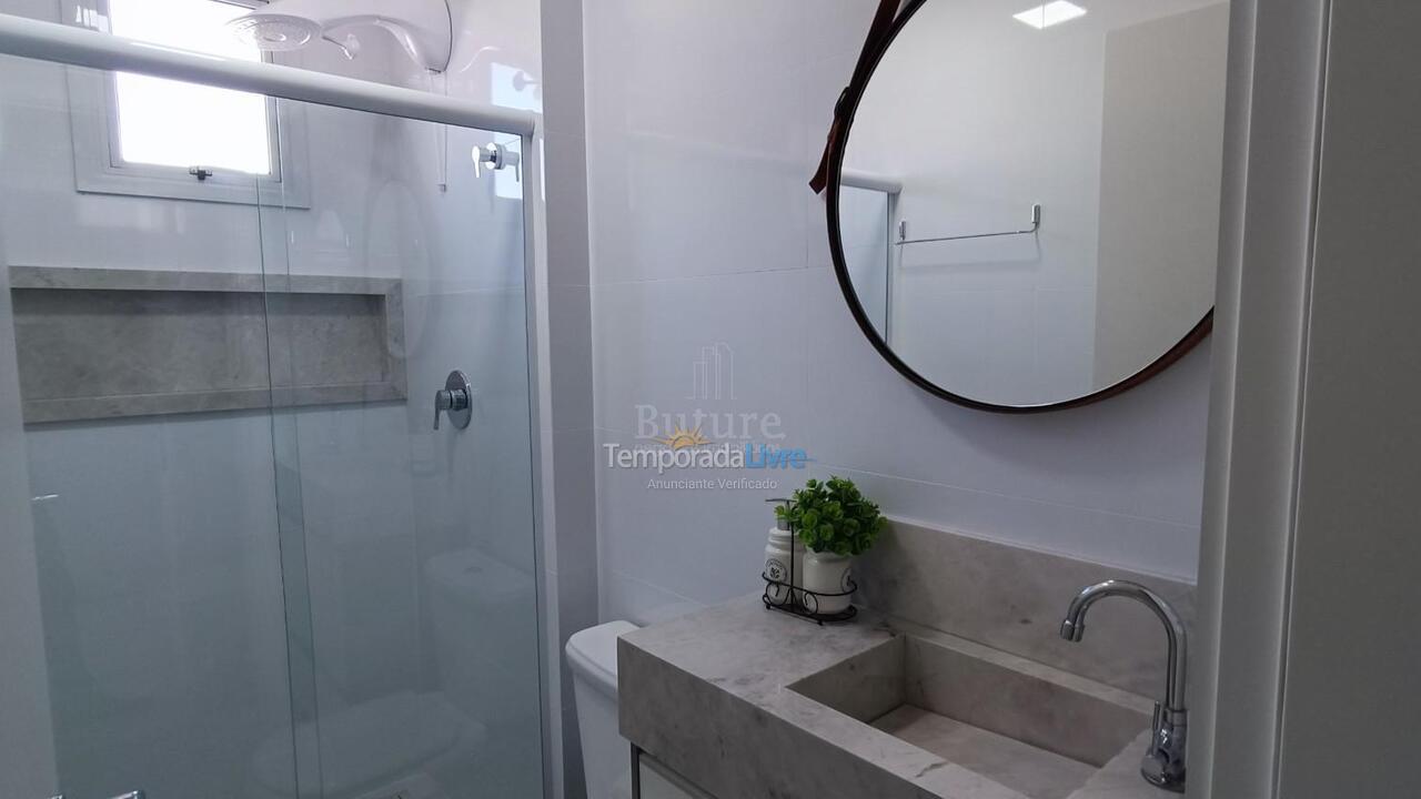 Apartamento para alquiler de vacaciones em Itapema (Meia Praia)