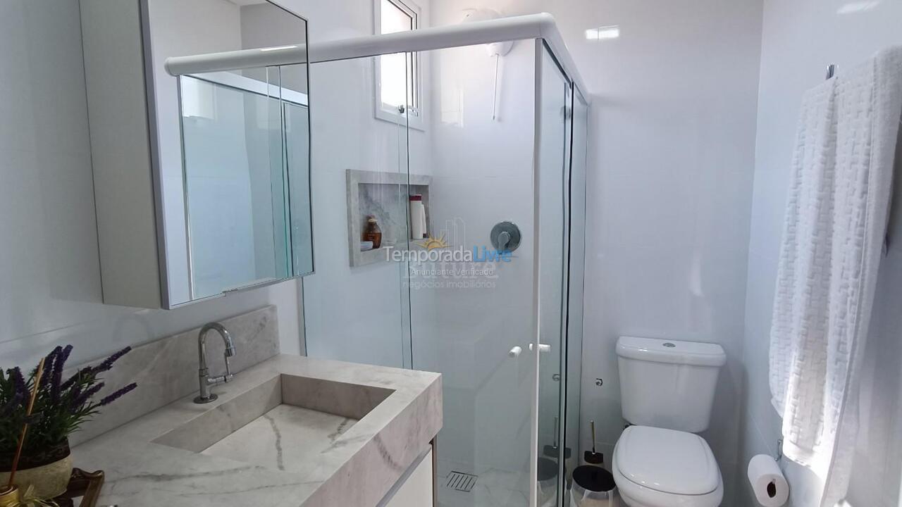 Apartamento para alquiler de vacaciones em Itapema (Meia Praia)