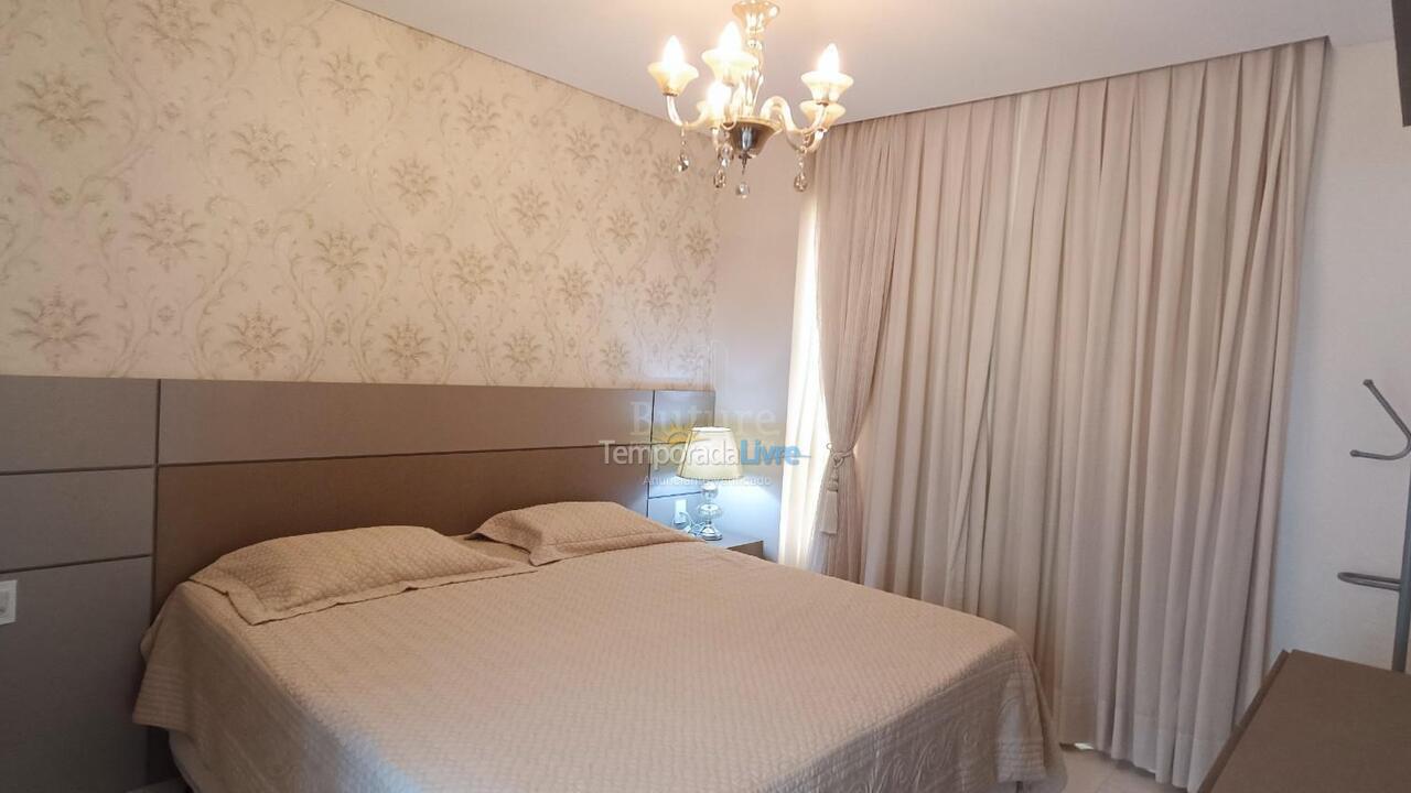 Apartment for vacation rental in Itapema (Meia Praia)
