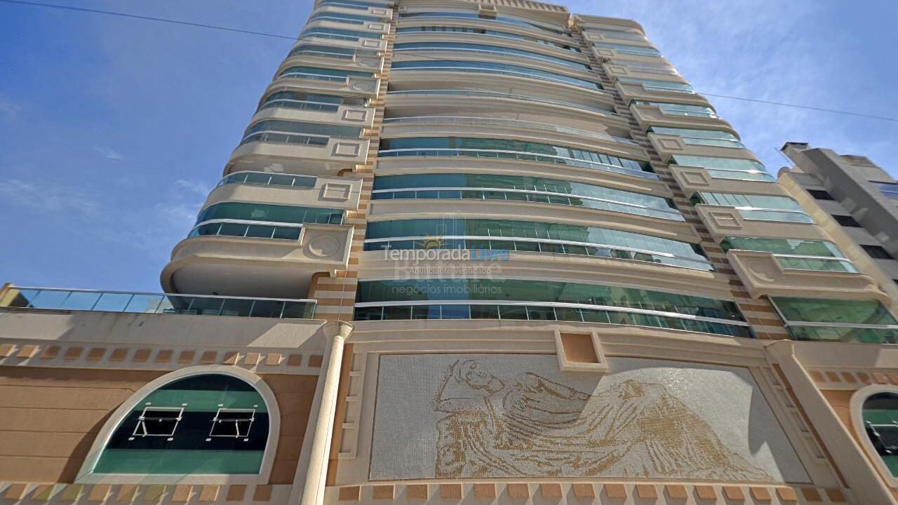 Apartamento para aluguel de temporada em Itapema (Meia Praia)