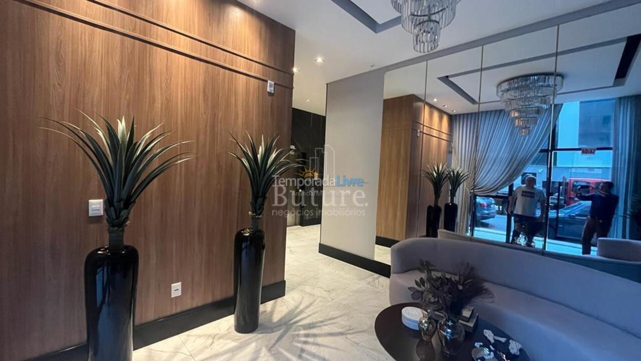 Apartamento para aluguel de temporada em Itapema (Meia Praia)