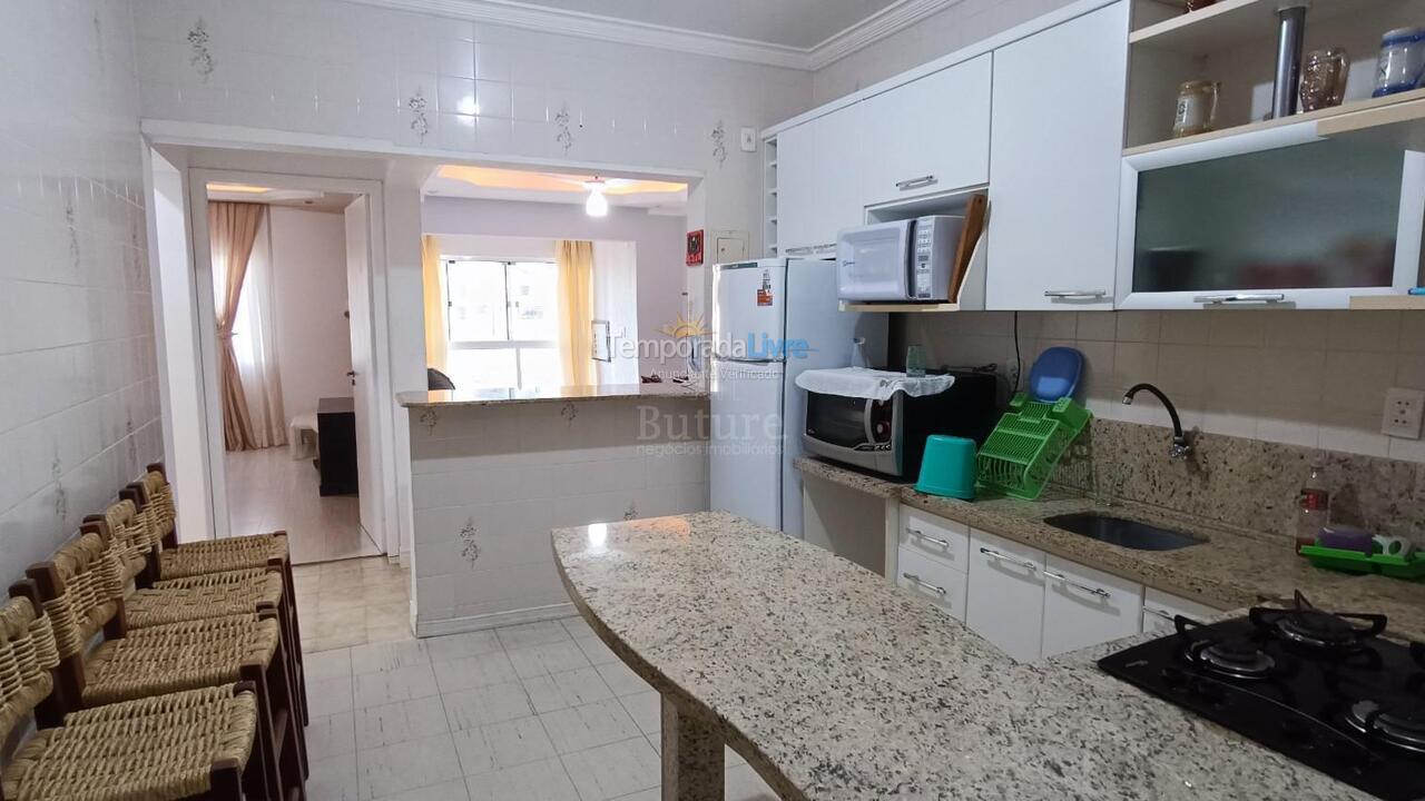 Apartamento para aluguel de temporada em Itapema (Meia Praia)