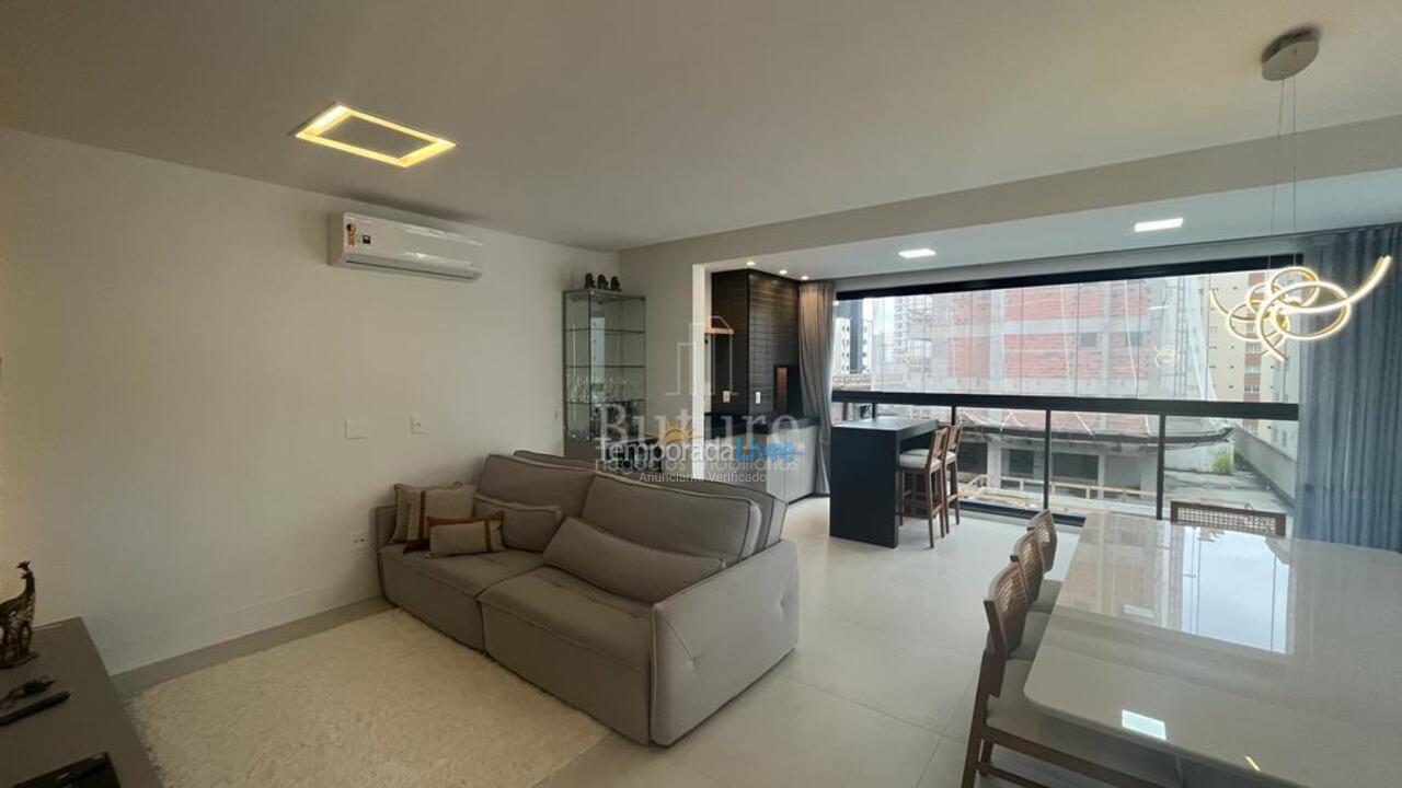 Apartamento para aluguel de temporada em Itapema (Meia Praia)