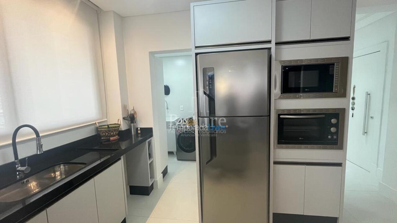 Apartamento para aluguel de temporada em Itapema (Meia Praia)