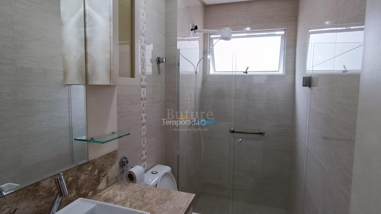 Apartamento para aluguel de temporada em Itapema (Meia Praia)