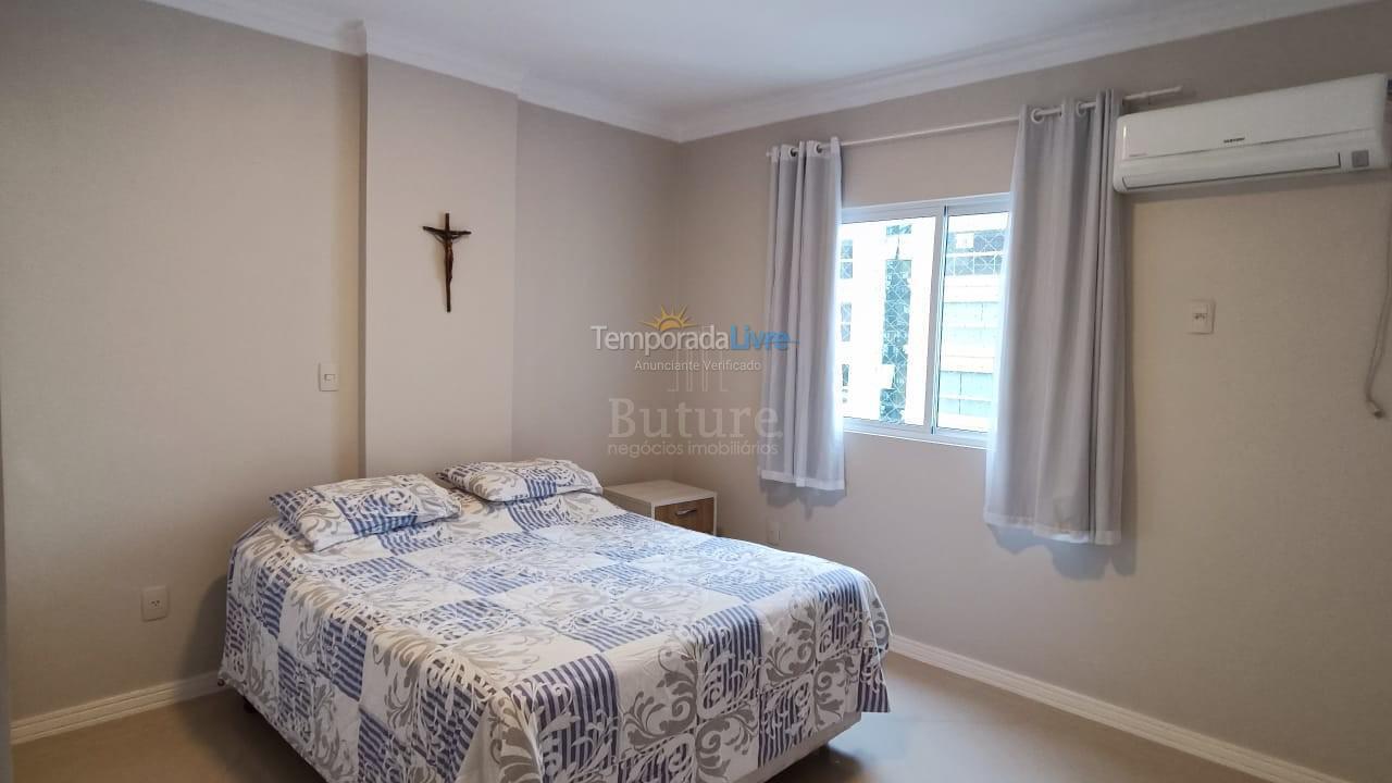 Apartamento para aluguel de temporada em Itapema (Meia Praia)