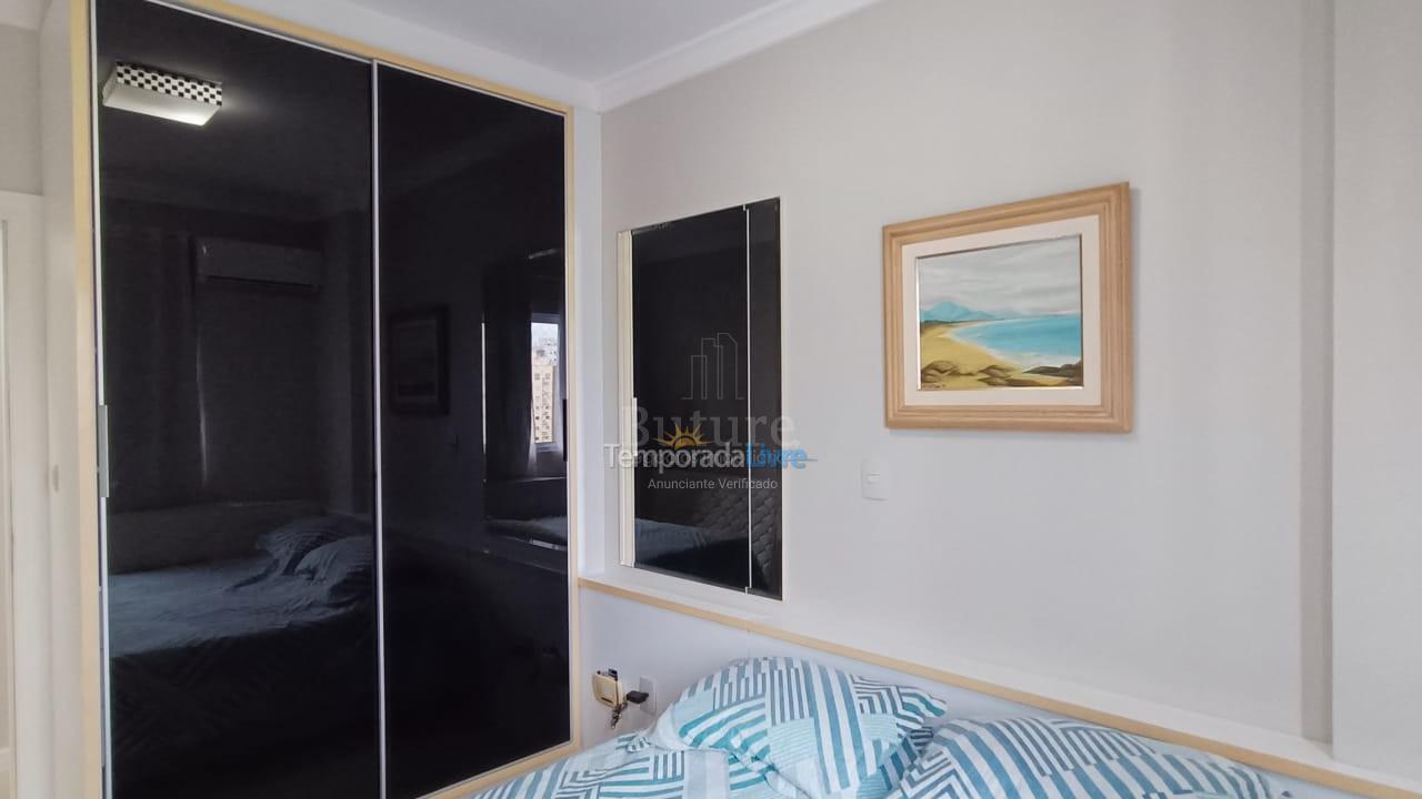 Apartamento para aluguel de temporada em Itapema (Meia Praia)