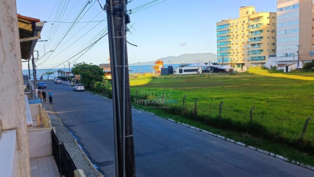 Apartamento para aluguel de temporada em Itapema (Meia Praia)