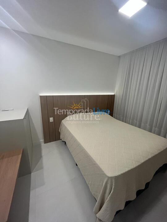 Apartamento para aluguel de temporada em Itapema (Meia Praia)