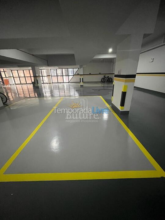 Apartamento para aluguel de temporada em Itapema (Meia Praia)