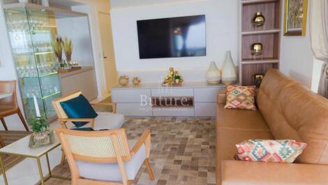 HERMOSO APARTAMENTO DE 4 SUITES EN LA CUADRA DEL MAR!!!