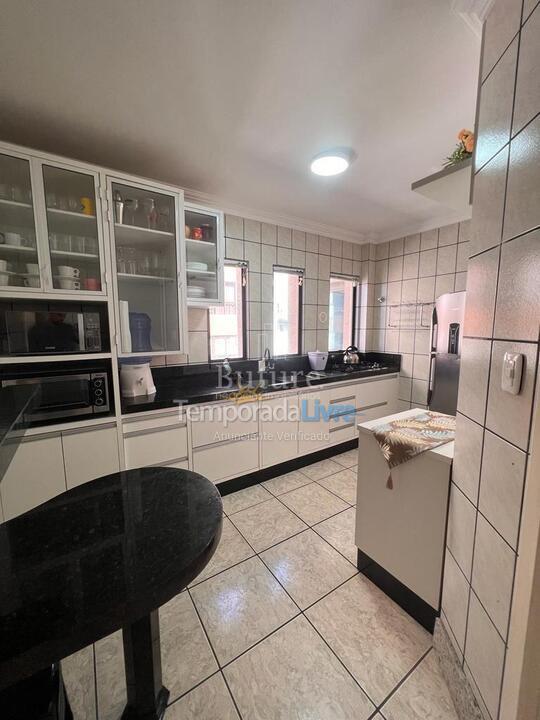 Apartamento para alquiler de vacaciones em Itapema (Meia Praia)