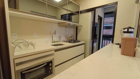BEAUTIFUL AP WITH 3 SUITES NEAR THE SEA FINA FURNITURE