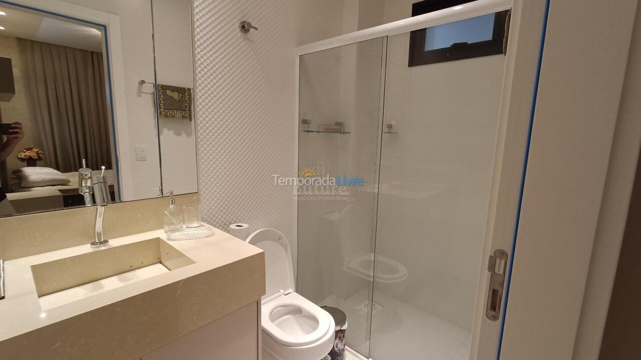 Apartment for vacation rental in Itapema (Meia Praia)