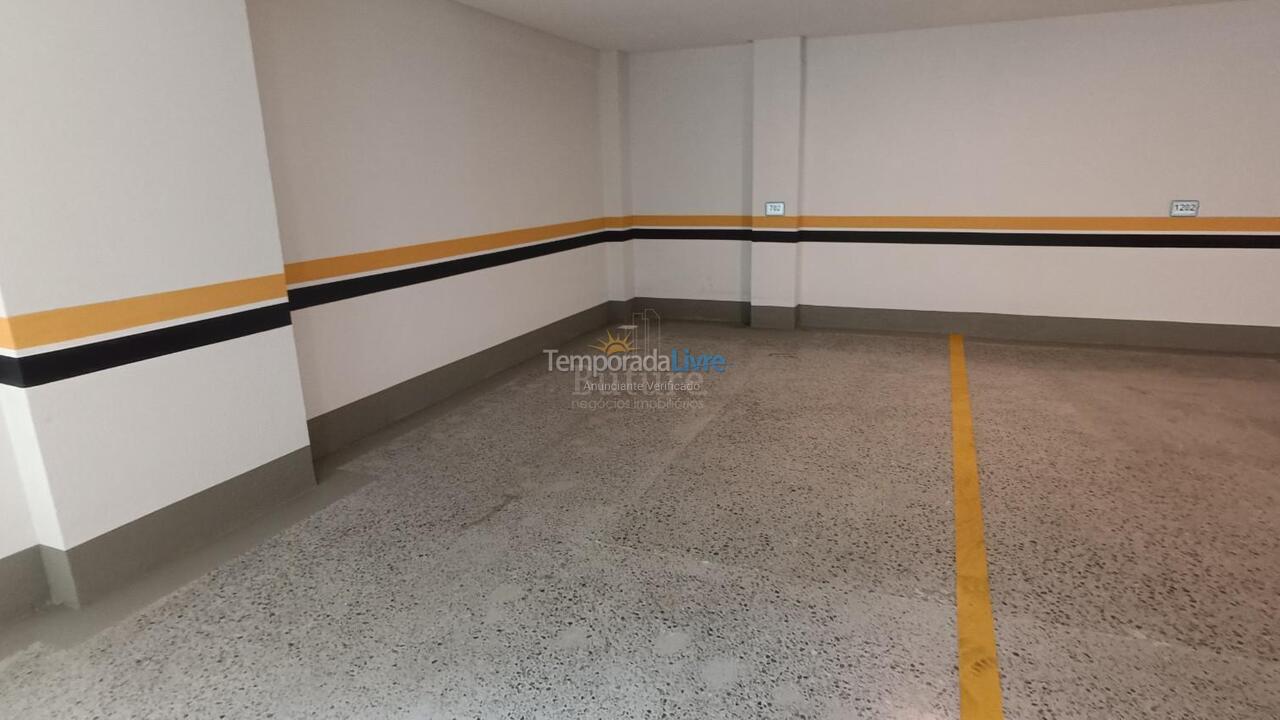 Apartamento para aluguel de temporada em Itapema (Meia Praia)